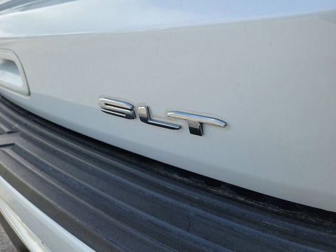 Used 2021 GMC Yukon SLT w/ SLT Premium Package image 10