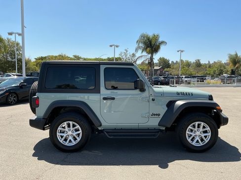 Used 2023 Jeep Wrangler Sport AWD/4WD image 7
