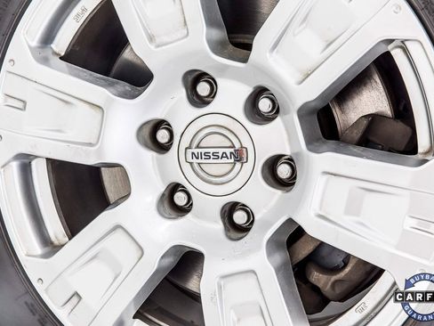 Used 2017 Nissan Titan SV image 39