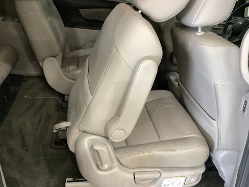 Used 2013 Honda Odyssey EX-L image 39