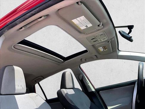 Used 2015 Toyota RAV4 XLE image 17