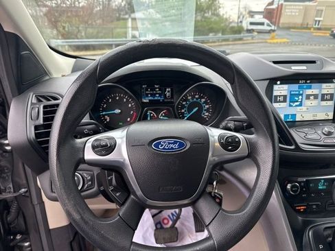Used 2016 Ford Escape SE w/ Equipment Group 201A image 20