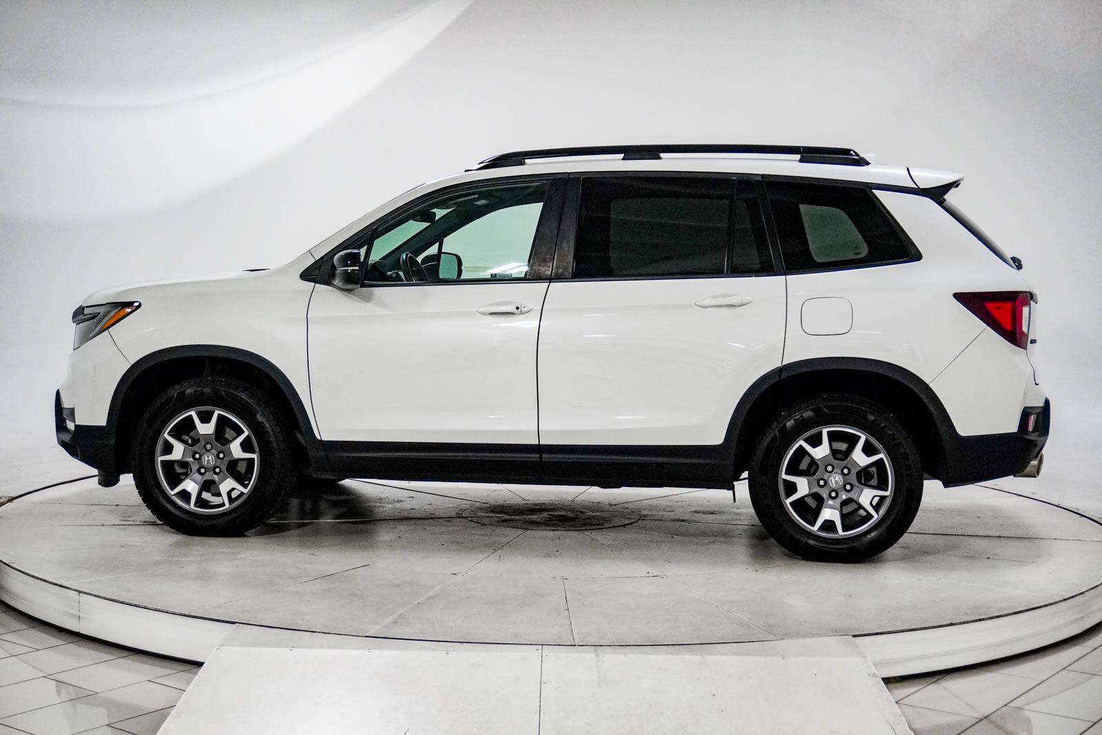 Used 2022 Honda Passport TrailSport image 5