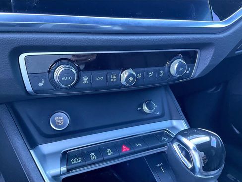 Used 2020 Audi Q3 2.0T Premium w/ Convenience Package image 29