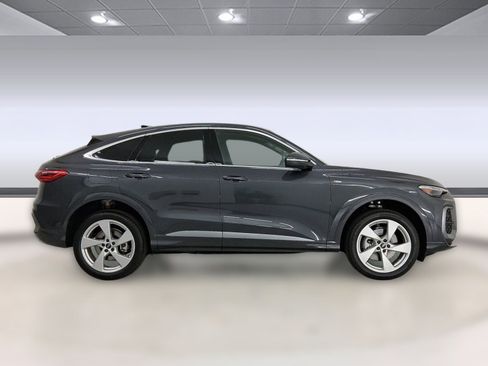 New 2025 Audi Q5 Premium Plus image 8