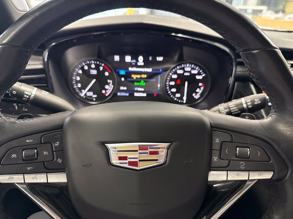 Used 2022 Cadillac XT6 Premium Luxury w/ Technology Package AWD/4WD image 33