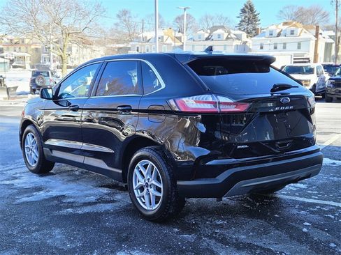 Used 2022 Ford Edge SEL w/ Convenience Package image 3
