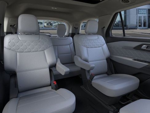 New 2026 Ford Explorer Platinum w/ LUX Leather Package AWD/4WD image 11