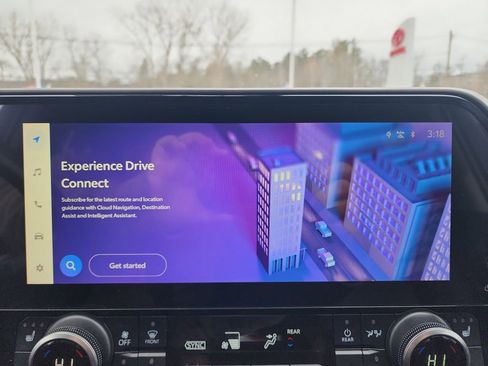 Certified 2023 Toyota Highlander XLE image 16