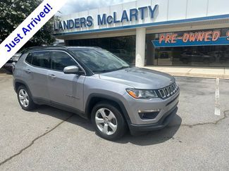 Used 2020 Jeep Compass Latitude FWD video 1