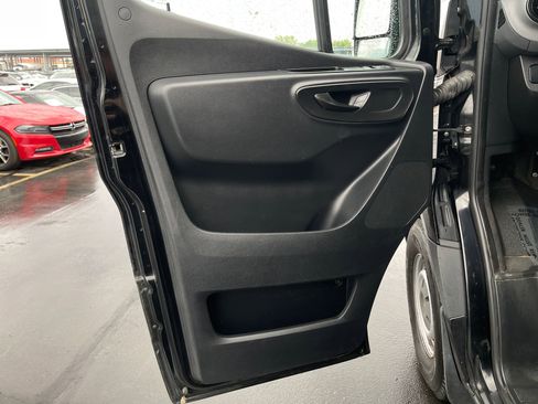 Used 2020 Mercedes-Benz Sprinter 2500 image 11