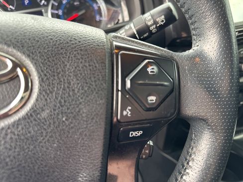 Used 2017 Toyota 4Runner TRD Off-Road Premium image 25