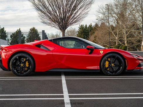 Used 2025 Ferrari SF90 Spider image 19