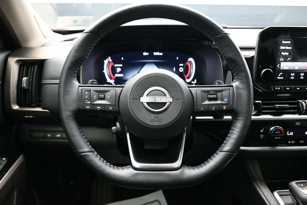 Used 2024 Nissan Pathfinder Platinum AWD/4WD image 16