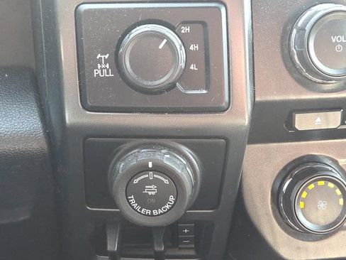 Used 2018 Ford F150 XLT w/ Equipment Group 302A Luxury AWD/4WD image 30