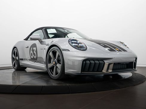 Certified 2026 Porsche 911 GTS RWD image 36