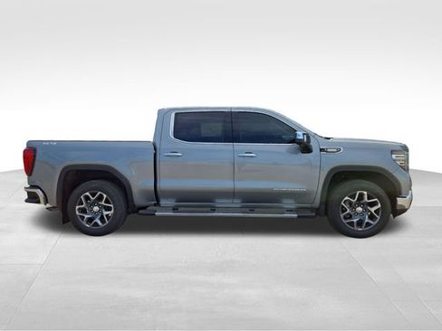 New 2026 GMC Sierra 1500 SLT image 13