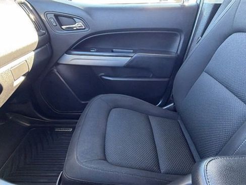 Used 2021 Chevrolet Colorado LT w/ Safety Package image 24