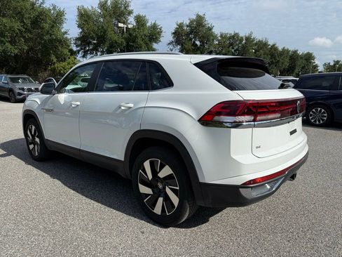 Used 2025 Volkswagen Atlas Cross Sport SE AWD/4WD image 14
