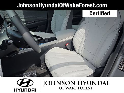Used 2025 Hyundai Elantra Limited FWD image 22