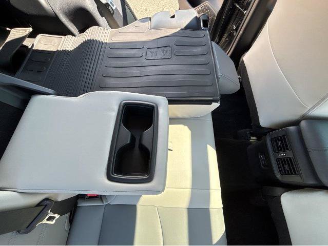 Used 2022 Toyota RAV4 XLE Premium AWD/4WD image 8