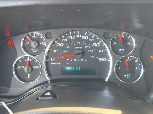 Used 2021 Chevrolet Express 2500 w/ Driver Convenience Package RWD image 10