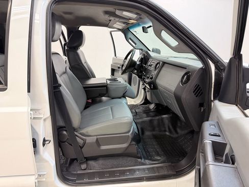 Used 2016 Ford F350 XL w/ Power Equipment Group image 29