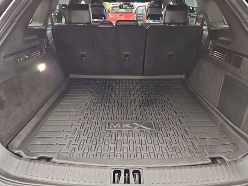 Used 2016 Lincoln MKX Reserve w/ Equipment Group 102A AWD/4WD image 28