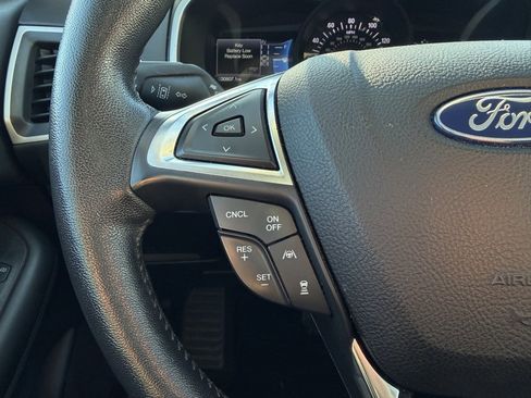 Used 2021 Ford Edge SEL w/ Convenience Package image 25