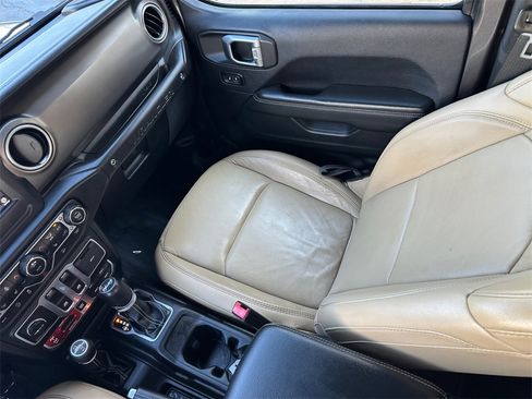 Used 2019 Jeep Wrangler Rubicon w/ LED Lighting Group image 24