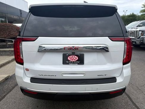 Used 2023 GMC Yukon XL SLT w/ SLT Premium Package AWD/4WD image 5