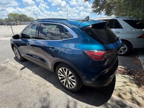 Used 2020 Ford Escape Titanium w/ Titanium Premium Package 2.0 FWD image 4