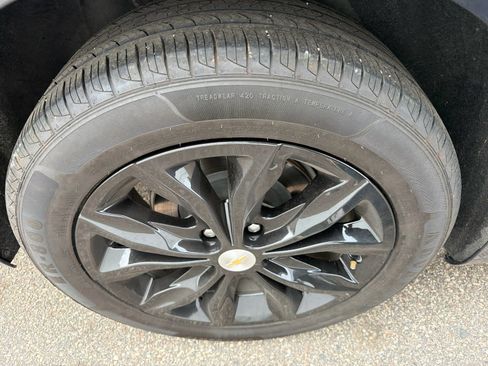 Used 2023 Chevrolet Malibu LT image 9