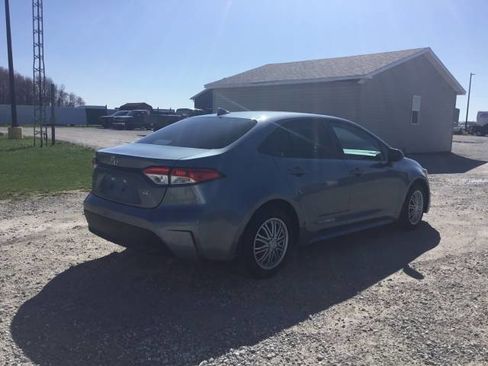 Used 2025 Toyota Corolla LE FWD image 3