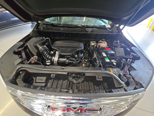 Used 2017 GMC Acadia Denali AWD/4WD image 24