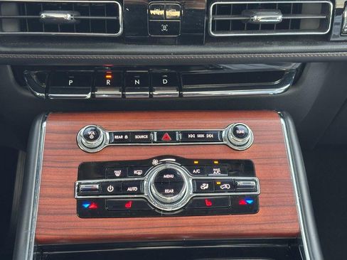 Used 2023 Lincoln Aviator Reserve AWD/4WD image 24