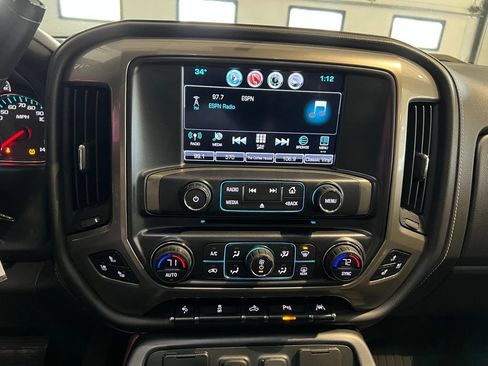 Used 2018 Chevrolet Silverado 1500 High Country AWD/4WD image 26