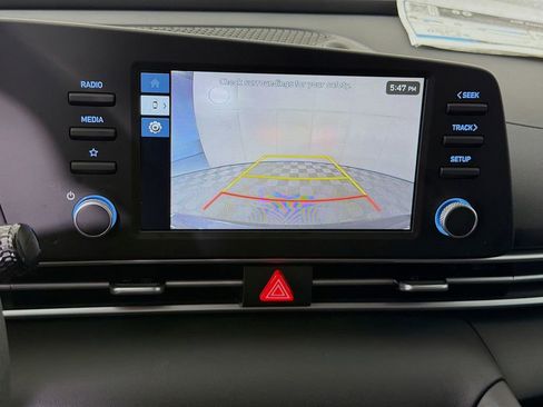 Used 2025 Hyundai Elantra SE w/ Cargo Package FWD image 16