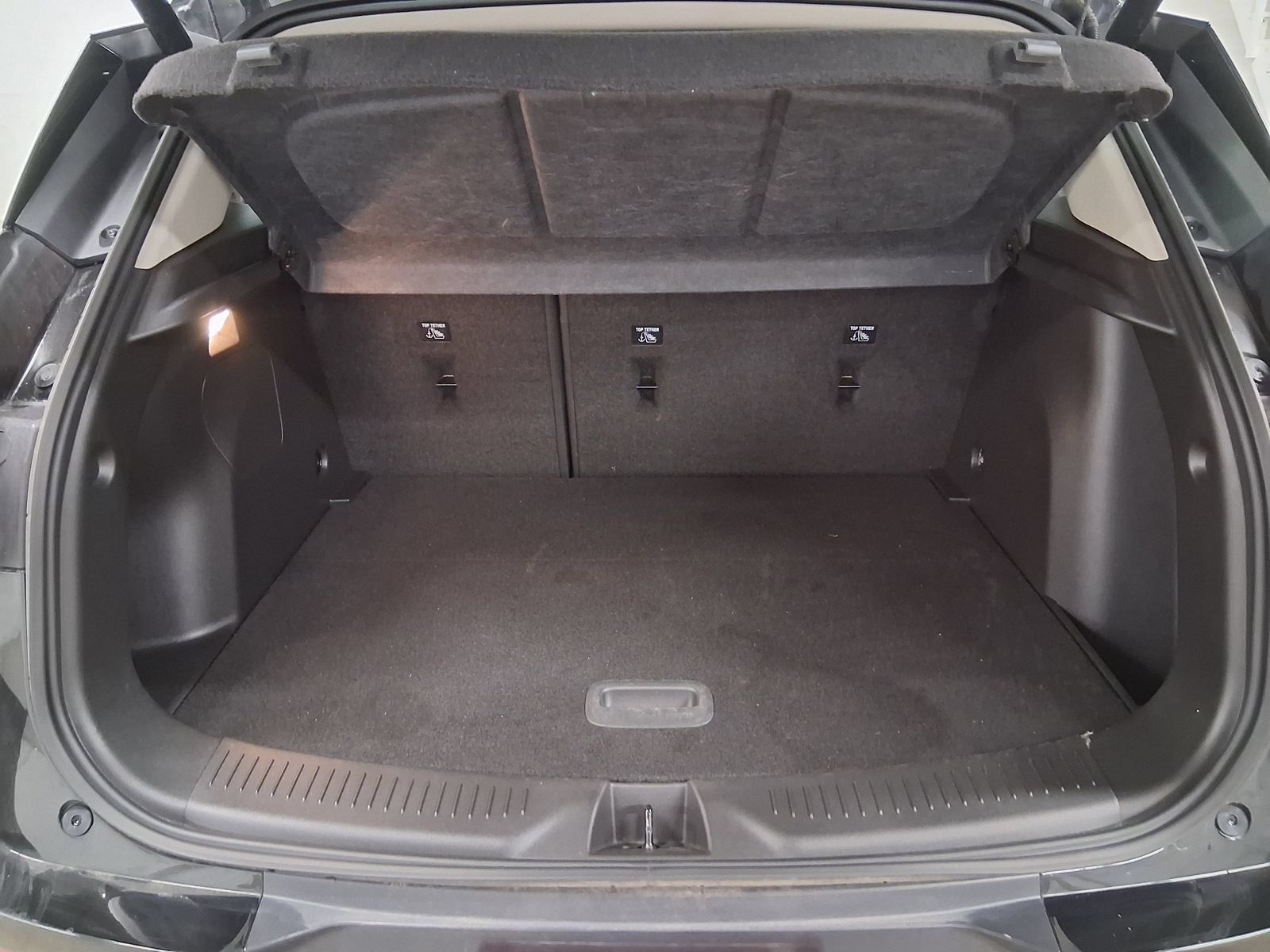Used 2023 Buick Encore GX Essence w/ Experience Buick Package FWD image 5