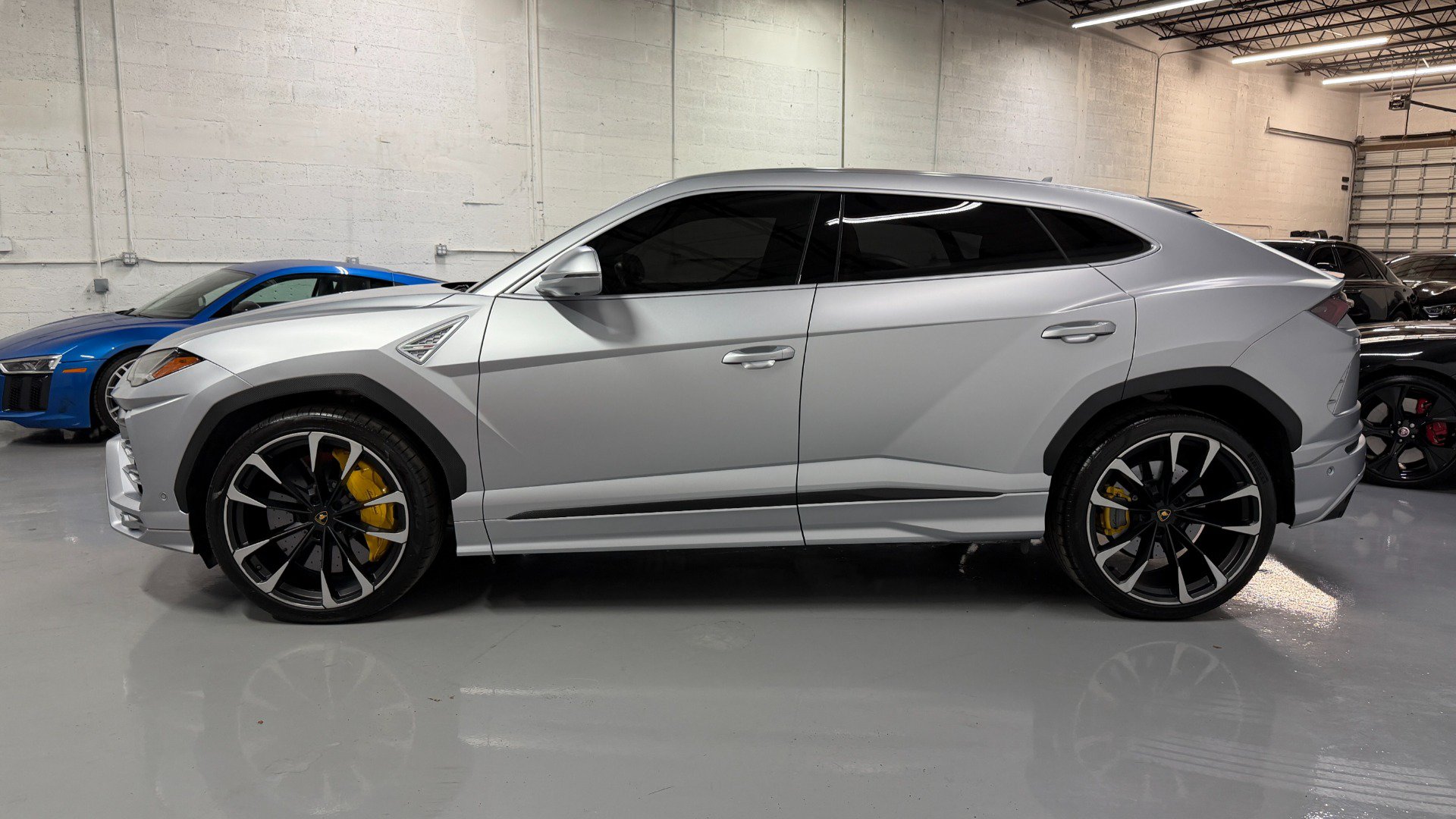 Used 2022 Lamborghini Urus AWD/4WD image 24