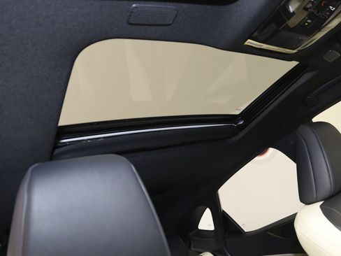 Used 2024 Lexus NX 250 FWD image 11
