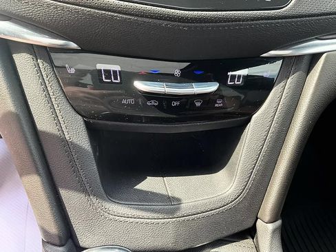 Used 2021 Cadillac XT5 Premium Luxury AWD/4WD image 21