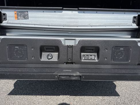 Used 2023 GMC Sierra 1500 Denali Ultimate AWD/4WD image 39