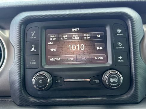 Used 2020 Jeep Wrangler Unlimited Sport S AWD/4WD image 25