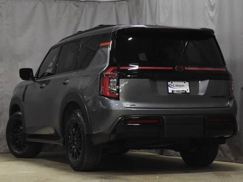 Used 2025 Nissan Armada PRO-4X image 2
