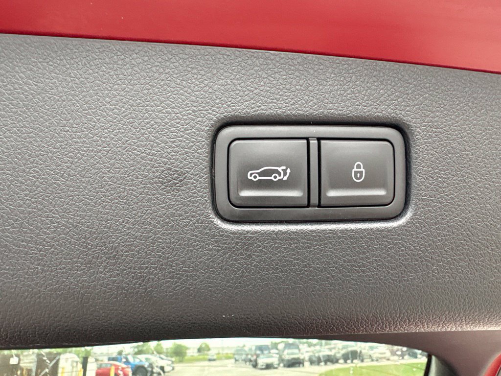 Used 2025 Genesis GV70 2.5T AWD/4WD image 21