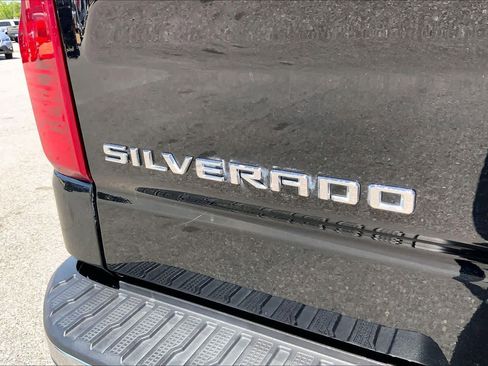 Used 2023 Chevrolet Silverado 1500 LT w/ Protection Package AWD/4WD image 30