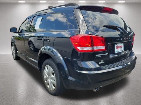 Used 2017 Dodge Journey SE w/ Comfort/Convenience Group AWD/4WD image 2