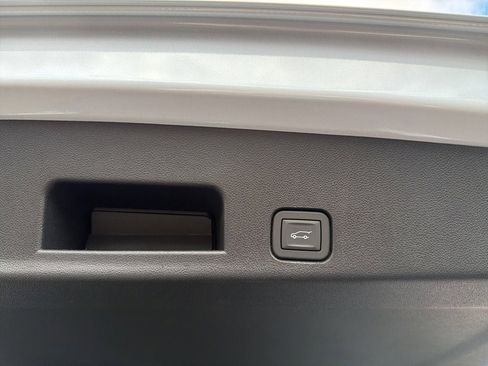 New 2026 Chevrolet Traverse LT image 19