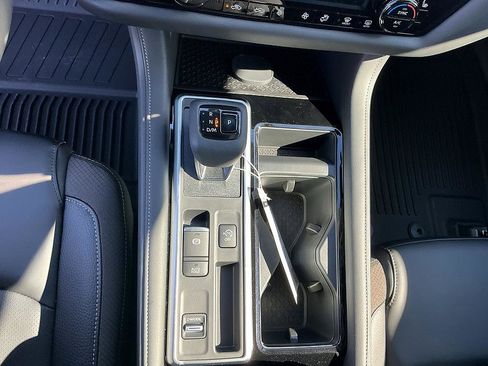 New 2026 Nissan Pathfinder SL image 19